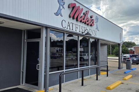Mike's Catfish Inn